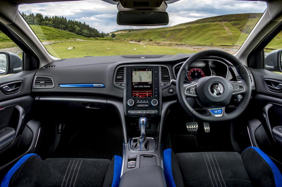 Торпедо Renault Megane GT 2016 года  (UK) (фото 29 из 39)